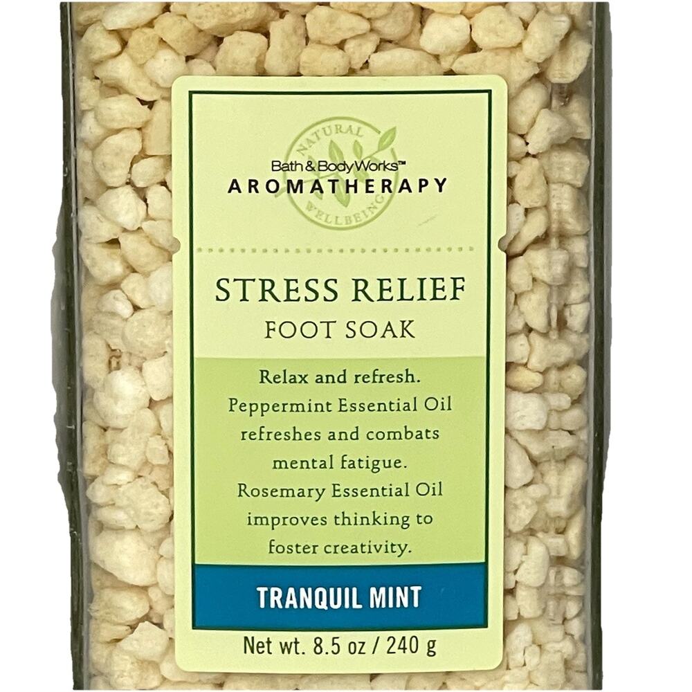 Bath & Body Works Aromatherapy Stress Relief Foot Soak Tranquil Mint 8.5 Oz NOS - Picture 3 of 5